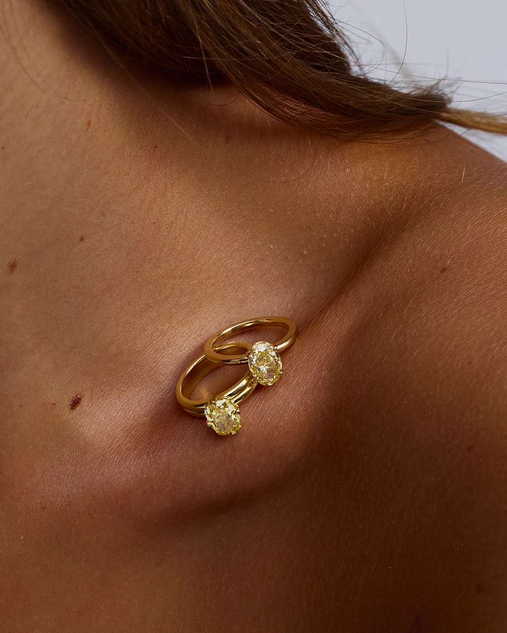 Grace 2.52ct Yellow Oval Diamond Engagement Ring - Image 4